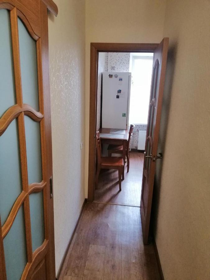 Уютная Квартира На Лётной 6 Chernihiv Ngoại thất bức ảnh